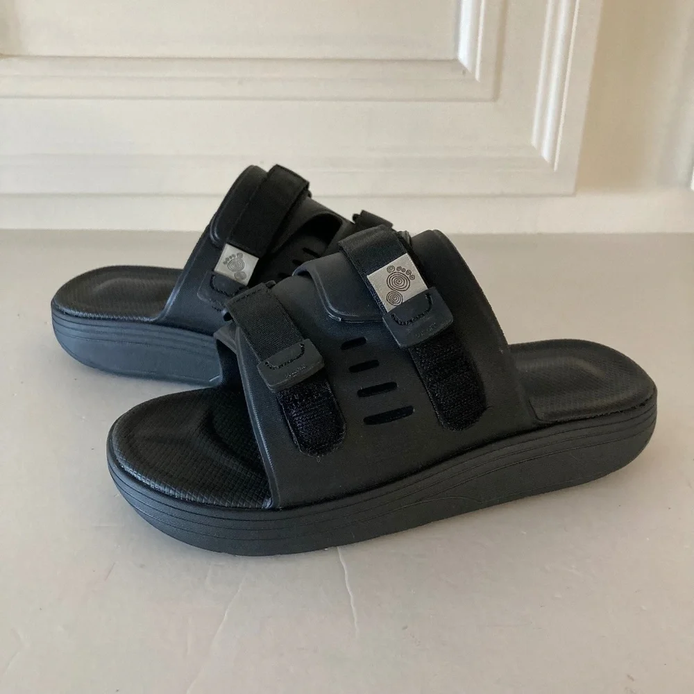 NWOT Suicoke Free People Urich Black Foam Hook & Loop Sandal Slides Sz 6